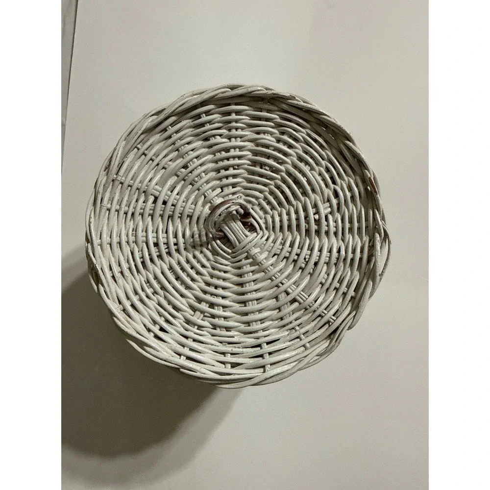 Vintage White Woven Wicker Round Storage Basket with Lid Small Decorative Bin